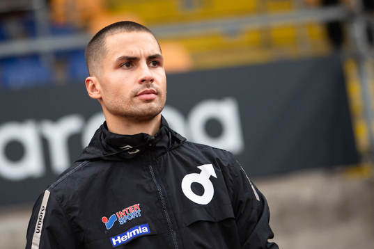 Degerfors målvakt Alfie Malik Whiteman före