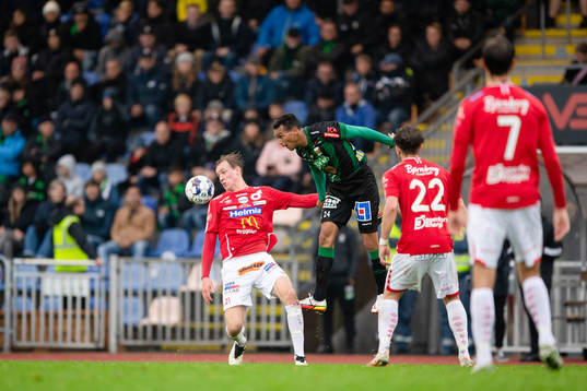 Degerfors Adam Carlén och Varbergs Ryan Moon
