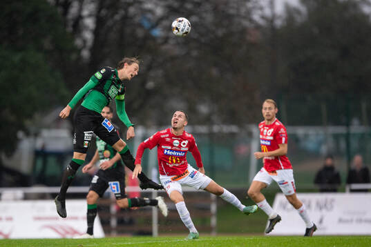 Varbergs Joakim Lindner och Degerfors Abdelrahman Saidi