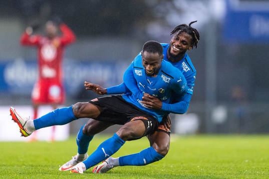 Halmstads Joseph Baffo jublar med målskytten till 1-0
