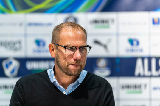 Halmstads manager Magnus Haglund på presskonferensen