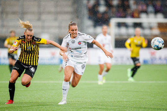 Häckens Stina Blackstenius och Rosengårds Gudrun