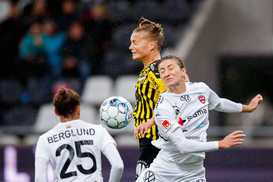 Häckens Stine Larsen och Rosengårds Bianca Schmidt