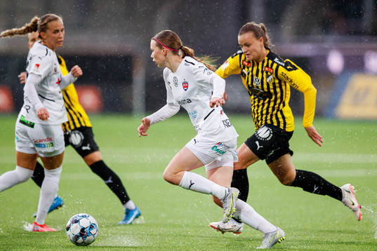 Rosengårds Bea Sprung  och Häckens Milica Mijatovic