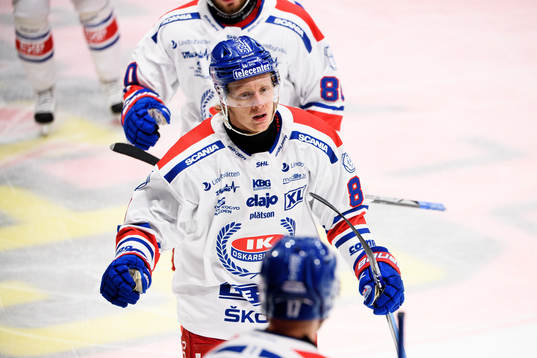 Oskarshamns Fredrik Olofsson jublar