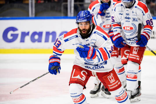 Oskarshamns Cameron Brace jublar