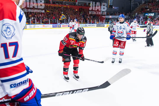 Luleås Linus Omark deppar