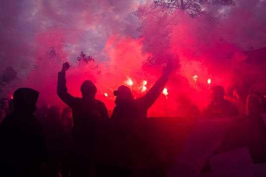 Luleås supportrar samlas i stadsparken, centrala Luleå