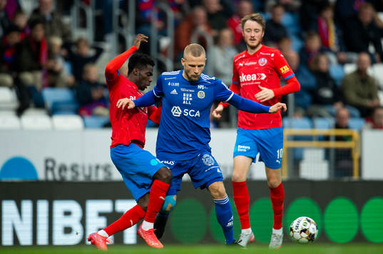 Helsingborgs Benjamin Acquah och Sundsvalls Erik Andersson