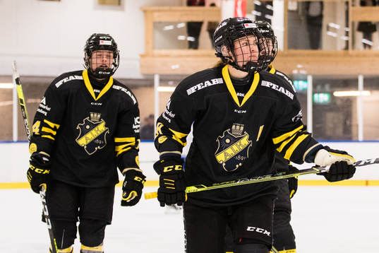 s Erica Uden Johansson deppar