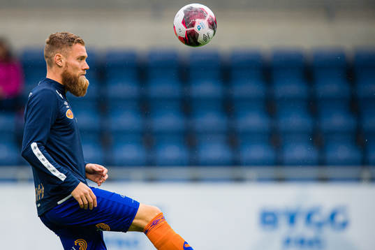 David Thomas Fällman of Aalesund warms up