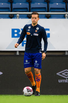 Jonas Grønner of Aalesund warms up
