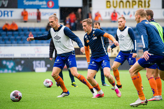 Quint Arie Jansen and Simen Bolkan Nordli of Aalesund warms