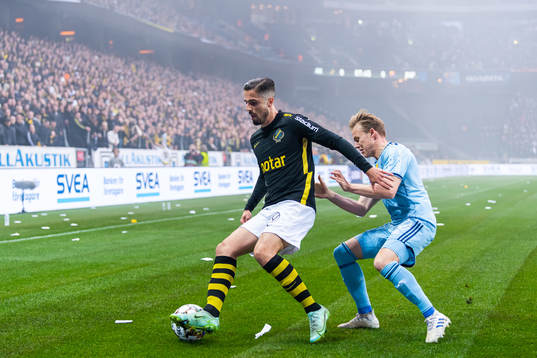 s Zachary Elbouzedi och Djurgårdens Elliot Käck