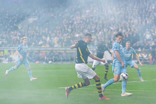 s Mikael Lustig och Djurgårdens Hjalmar Ekdal