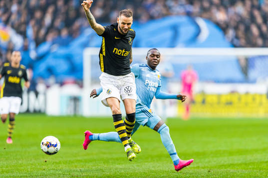 s Jetmir Haliti och Djurgårdens Edward Chilufya