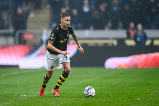s Mikael Lustig