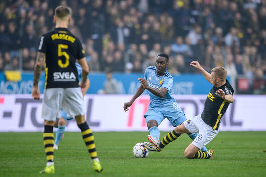 s Sebastian Larsson