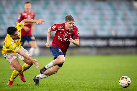 Falkenbergs Mahmut Özen och Örgrytes Anton Andreasson