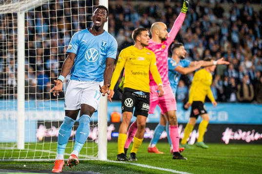 Malmö FFs Malik Abubakari deppar