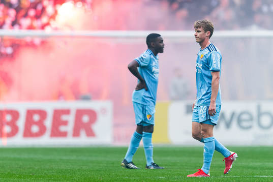 Djurgårdens Rasmus Schüller lämnar plan