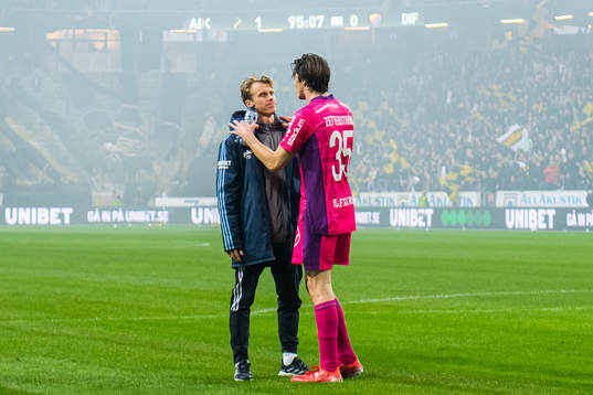 Djurgårdens Rasmus Schüller och målvakt Jacob Widell