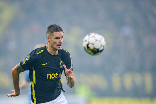 s Mikael Lustig