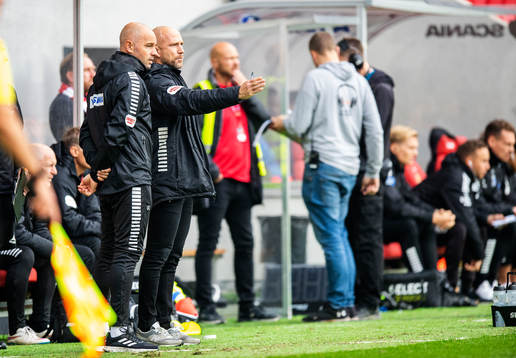 Kalmars assisterande tränare Stefan Larsson och tränare