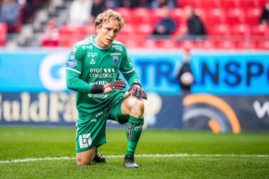 Sirius målvakt August Ahlin deppar