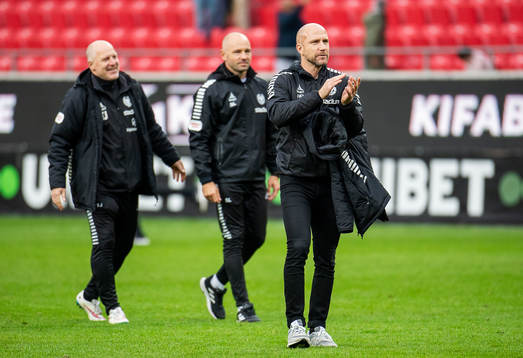 Kalmars tränare Henrik Rydström jublar