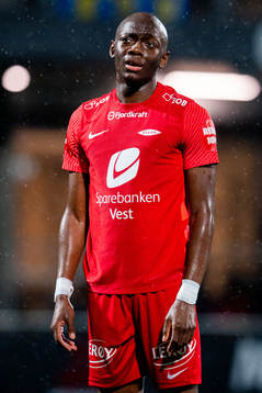 Moonga Simba of Brann looks dejected