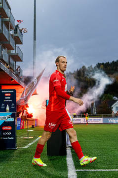 Petter Strand of Brann enters the pitch