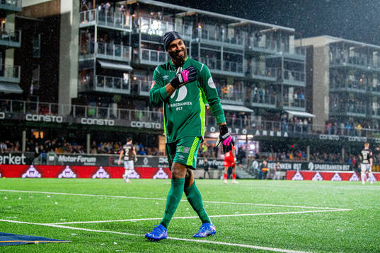 Goalkeeper Sousha Makani of Mjøndalen