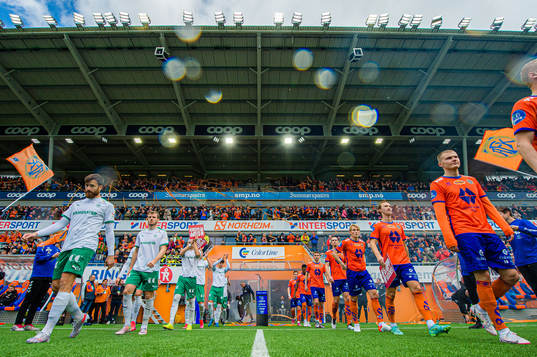 Aleksander Melgalvis of HamKam, Quint Arie Jansen, Erlend