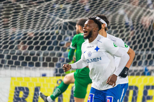 IFK Norrköpings Samuel Adegbenro jublar