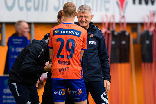 Kristoffer Barmen of Aalesund and Lars Arne Nilsen, head