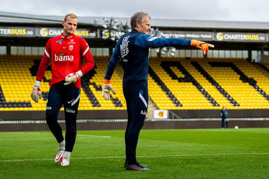 Goalkeeper Viljar Myhra and Frode Grodås, goalkeeper coach