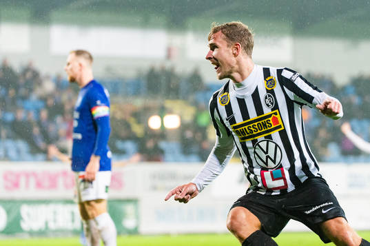Landskronas Linus Olsson jublar
