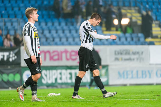 Landskronas Robin Hofsö och Philip Andersson deppar