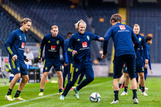 Kristoffer Olsson and Emil Forsberg of the Swedish national