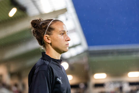Julia Zigiotti Olme of Häcken enters the pitch