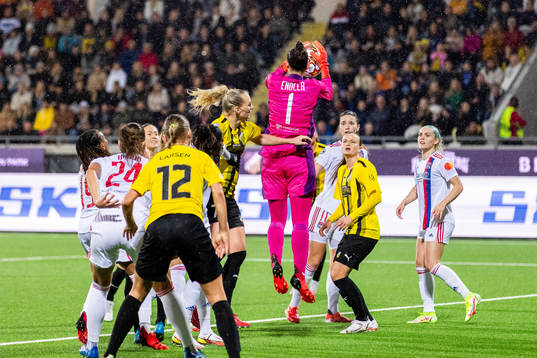 Goalkeeper Christiane Endler of Lyon
