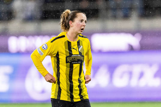 Dylan Holmes of Häcken looks dejected