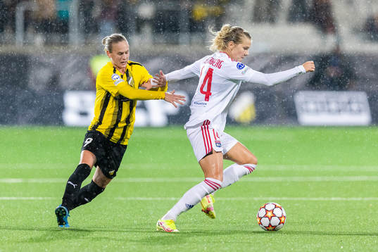 Filippa Curmark of Häcken and Ada Hegerberg of Lyon