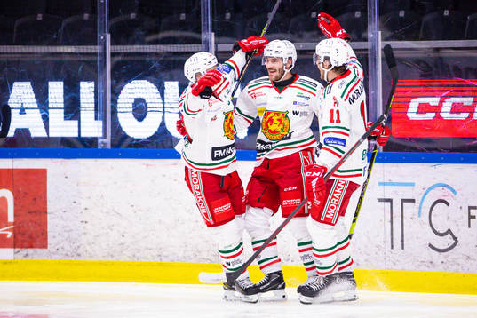 Moras Johan Persson jublar
