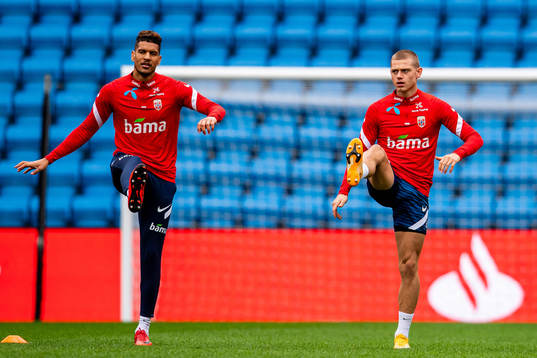Ohi Omoijuanfo and Julian Ryerson of the Norwegian national