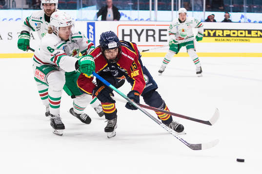 Rögles Tony Sund och Djurgårdens Liam Öhgren