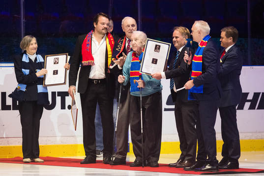 Lasse Björn och Hans Tvilling hedras för att ha blivit