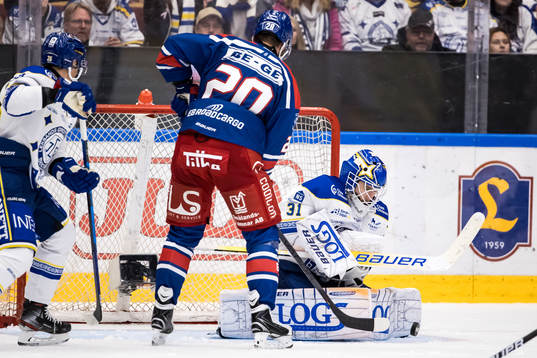 Leksands målvakt Kasimir Kaskisuo och Oskarshamns Hynek