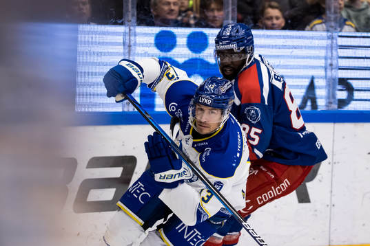 Leksands Jon Knuts och Oskarshamns Daniel Muzito - Bagenda